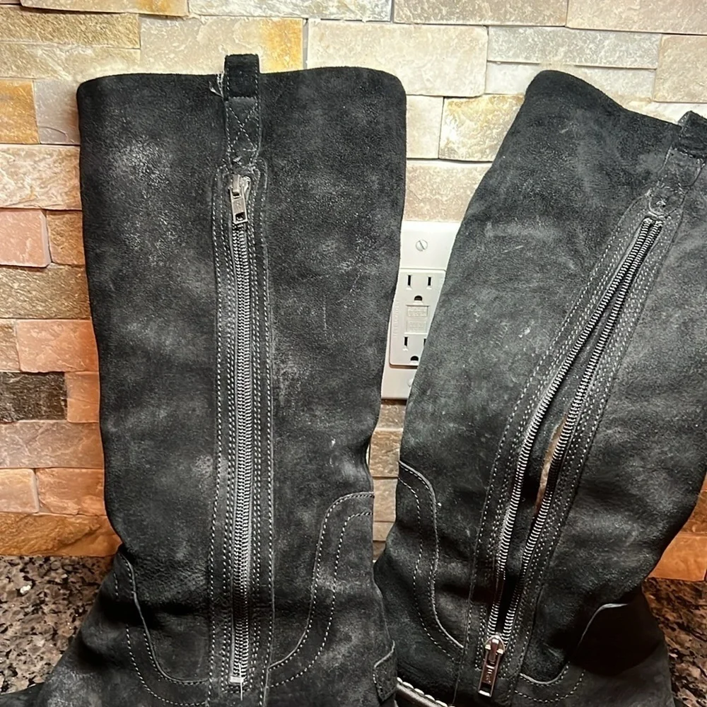 Ugg leather waterproof boots EUC 8